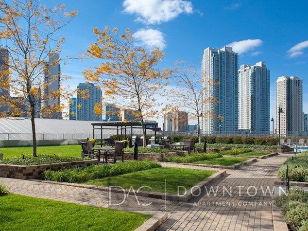 Foto del edificio - 510 W Erie St