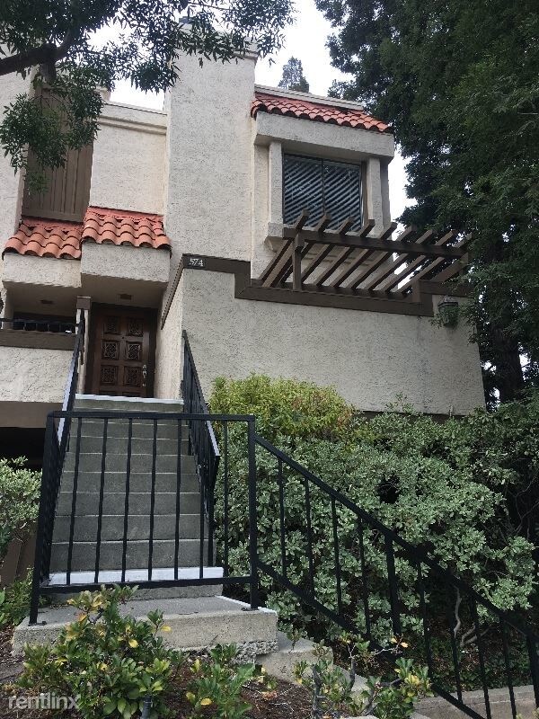 Primary Photo - 2 br, 2.5 bath Townhome - 574 Pimlico Court