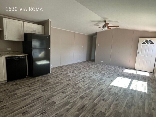 Photo - 1630 Via Roma Dr House