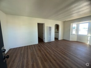 Building Photo - 2010-2012 S I St