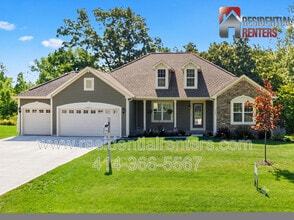 Building Photo - N77W22925 S Coldwater Cir