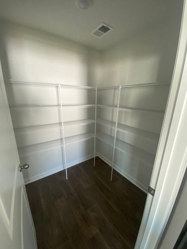 Building Photo - **$1000 off first months rent with acceptable credit and application** Introducing this beautiful...