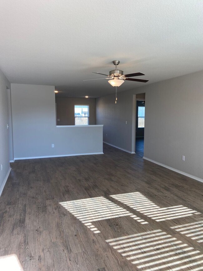 Building Photo - PRE-LEASING NOW | Stylish 4 Bed, 2 Bath Home in Conrad Court