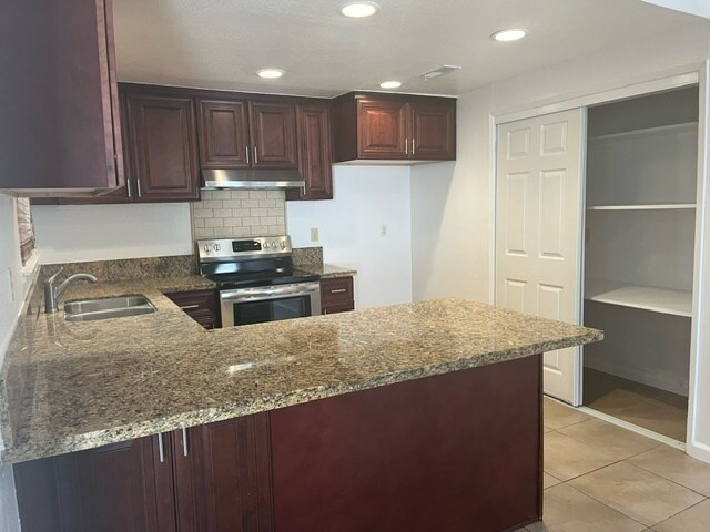 Kitchen - 1729 Silver Creek Cir