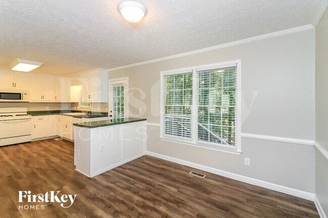 Foto del edificio - 112 Wood Gate Dr