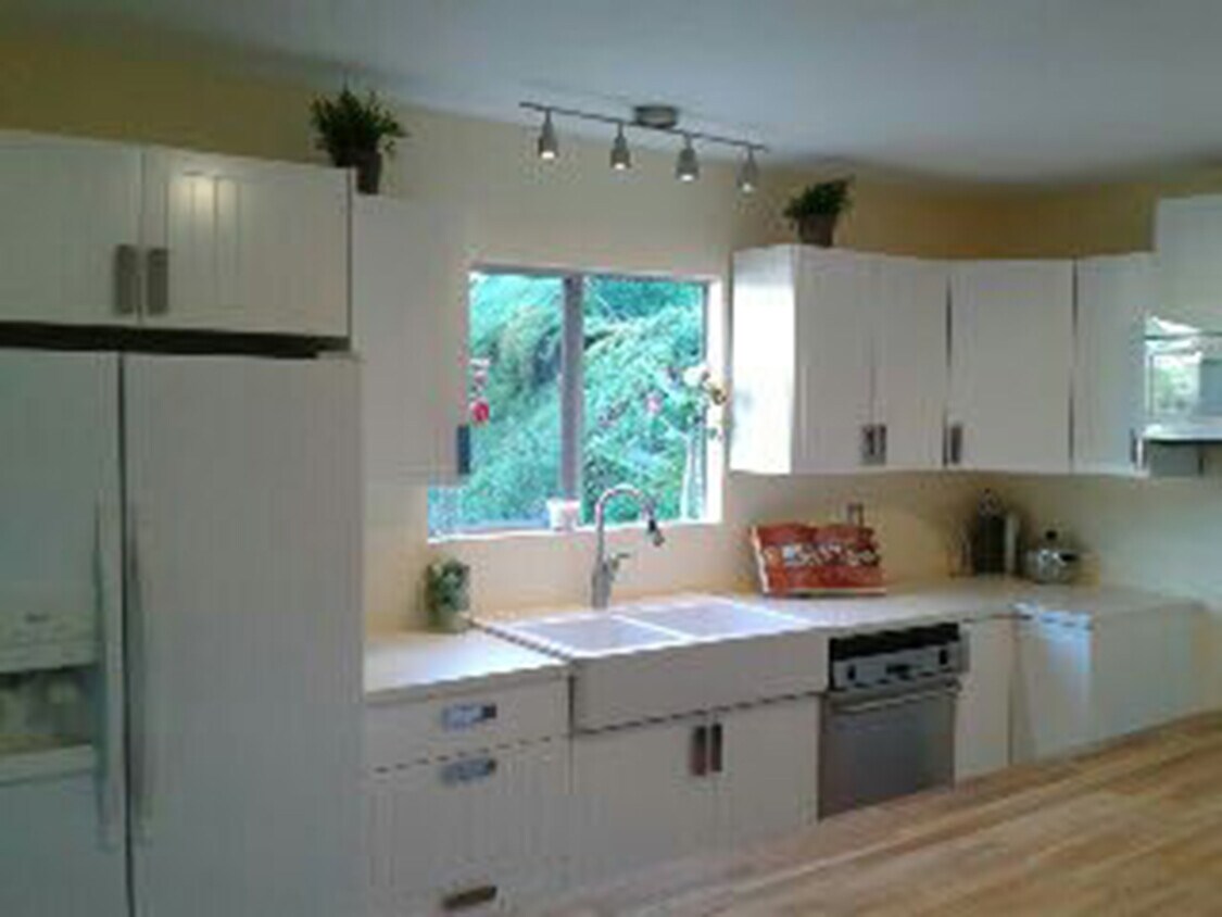Primary Photo - 2270 Boundary St