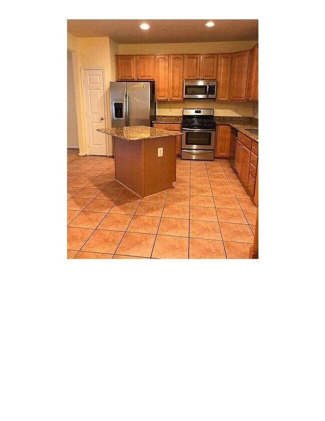 Foto del edificio - Spacious 4BR Townhome in Hyattsville, Show...