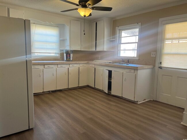 Building Photo - 508 Sycamore St