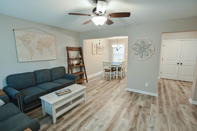 Foto del edificio - 219 Smithson Ln