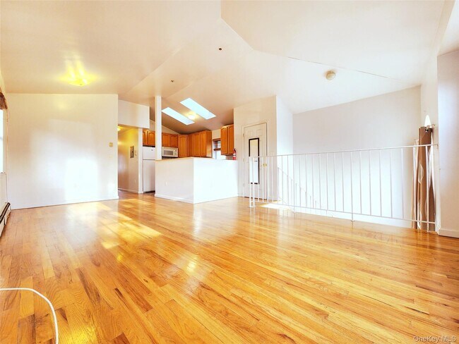 Foto del edificio - 1516 Jarvis Ave