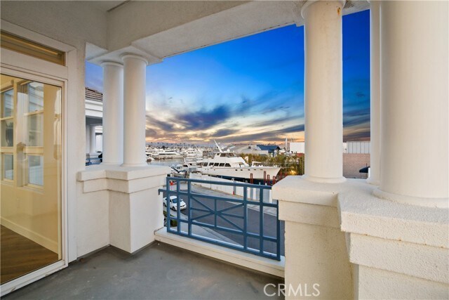Foto del edificio - 2600 Newport Blvd