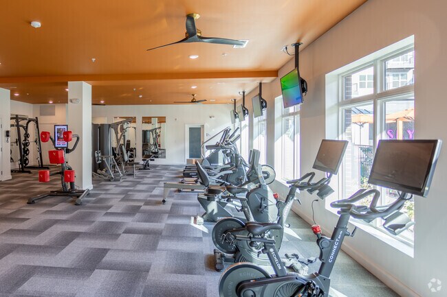 Gimnasio - Skytop Apartments