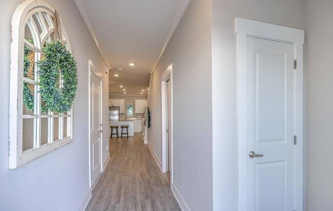 Entry - 113 Date Palm Ln