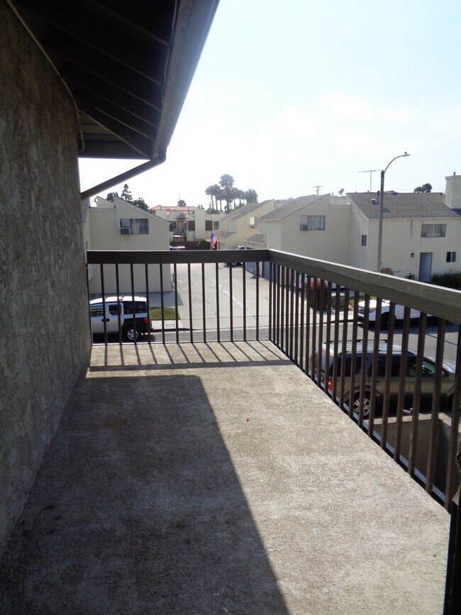 Foto del edificio - 607 E Utica Ave