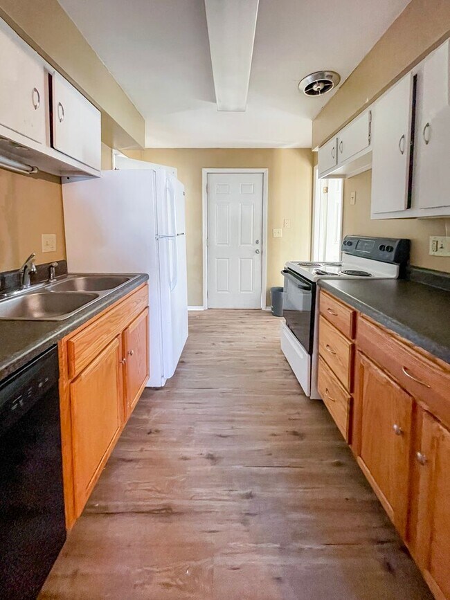 Foto del edificio - Dishwasher Included
