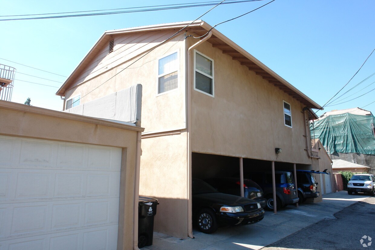 Building Photo - 4962-4966 Sepulveda Blvd