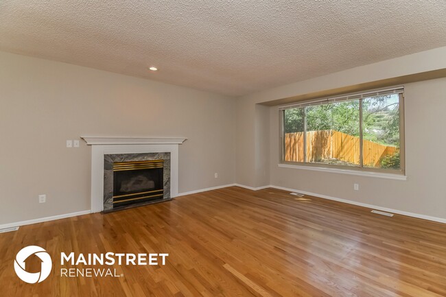 Building Photo - 5245 Quasar Ct
