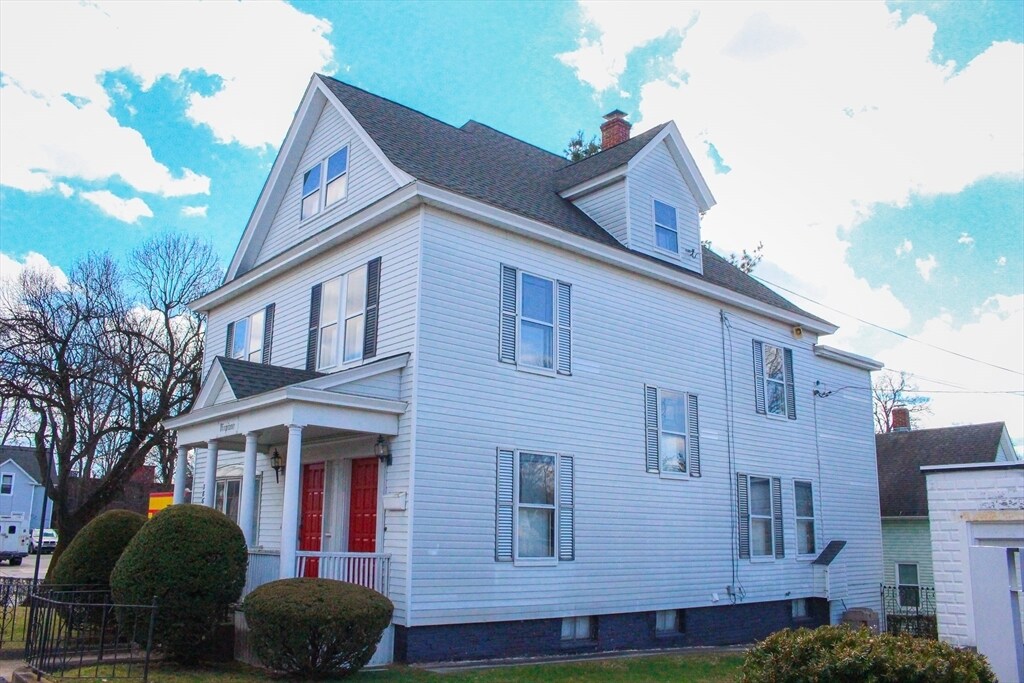 386 Chandler St Unit 2, Worcester, MA 01602 Room for Rent in