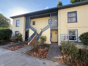 Building Photo - 2431-2433 San Pablo Ave