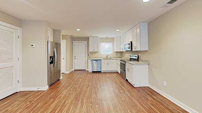 Building Photo - 309 Myatt Dr