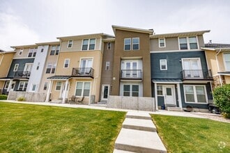 Building Photo - 972 S High Ridge Dr