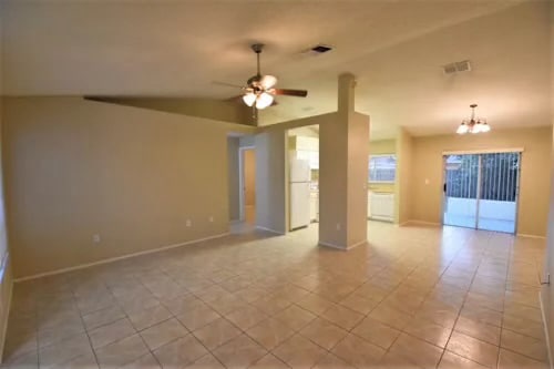Building Photo - 1216 Blufield Ave