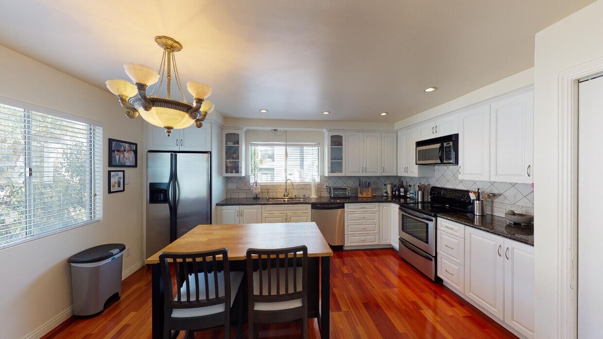 18316 Hatteras St, Tarzana, CA 91356 Townhome Rentals in Tarzana CA