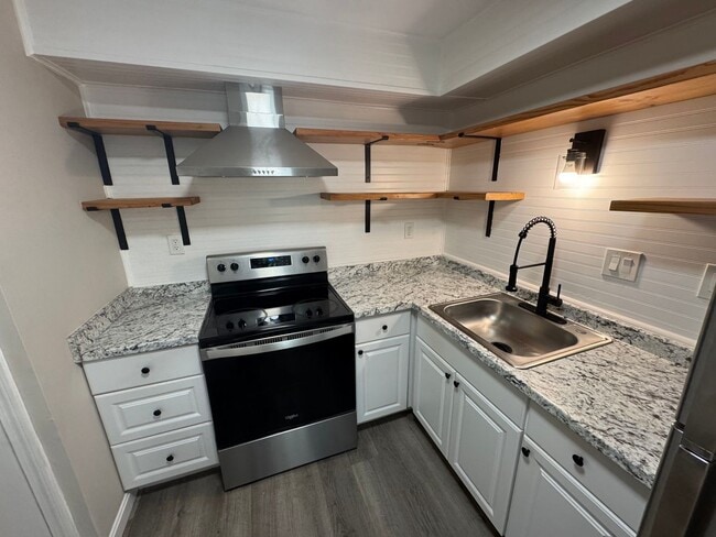 Photo - 158-162 Water Street-Unit 6 Apartment