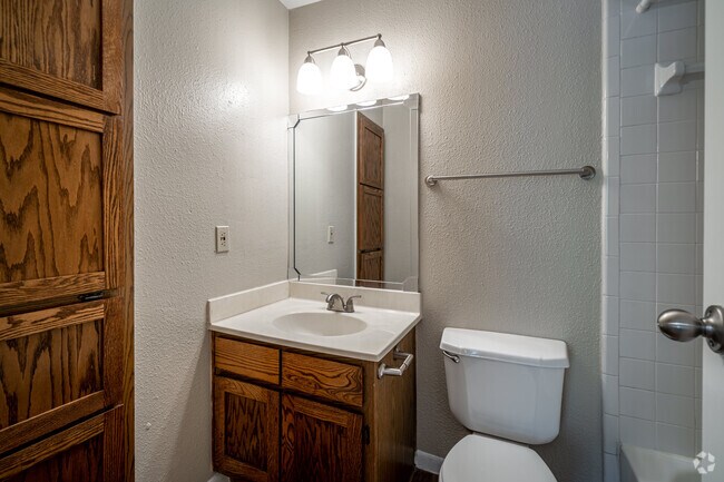 2HAB, 2BA - 919 ft² - Greenfield