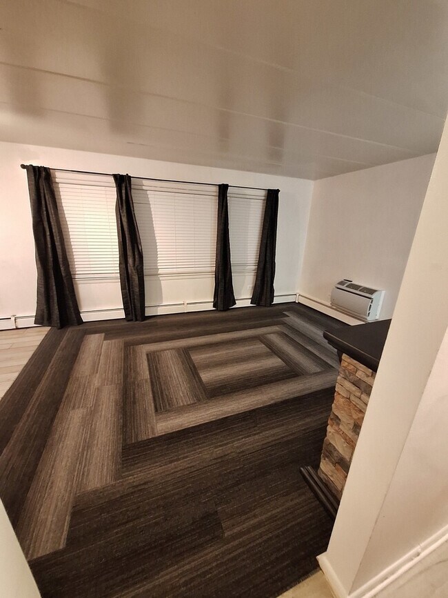 Foto del edificio - 413 W Talcott Rd