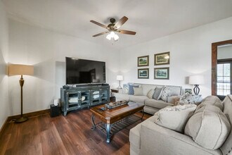 Building Photo - 473 Cuscowilla Dr
