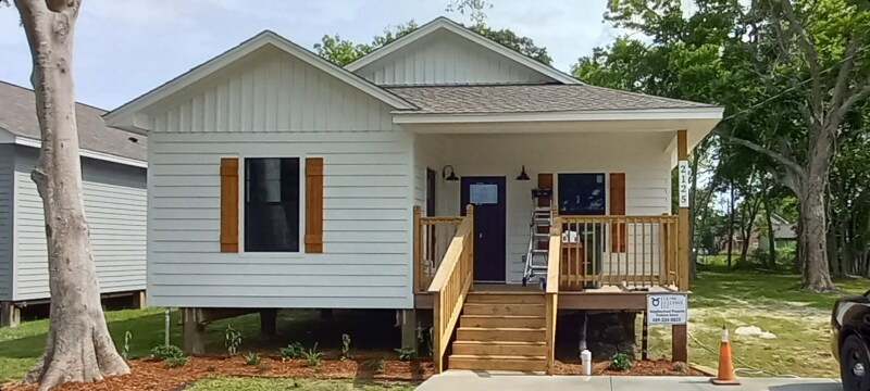 Primary Photo - 2125 Hebert St