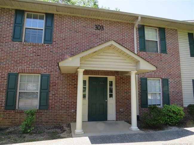 Building Photo - 303 Hinsdale Ave