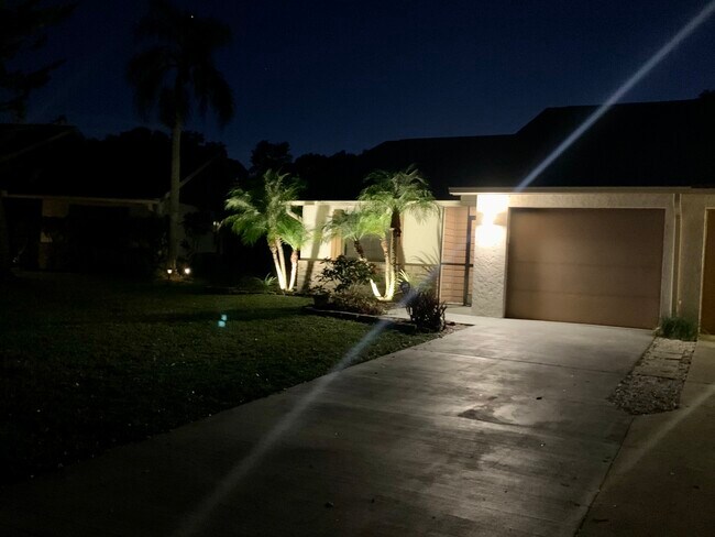 Building Photo - 5711 Deer Hollow Trail