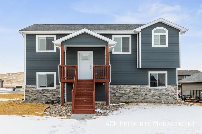 Building Photo - 1213 Fairbanks Dr