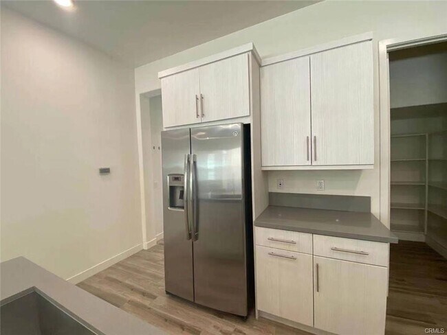 Building Photo - 123 Newall