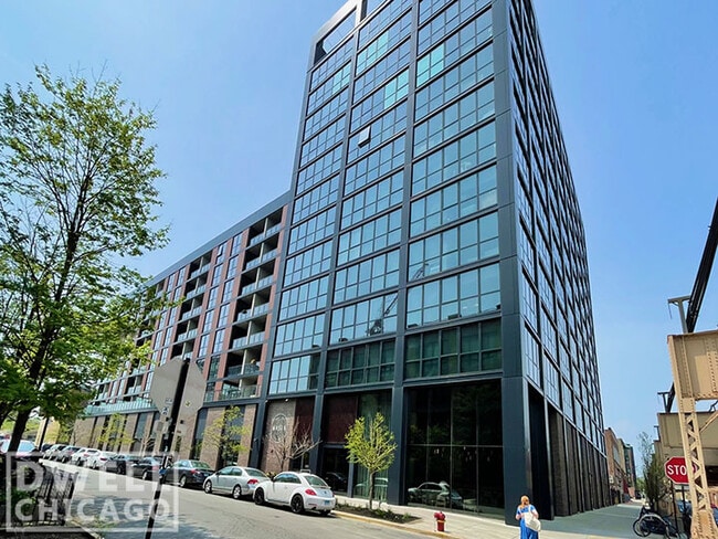 Building Photo - 177 N Ada St