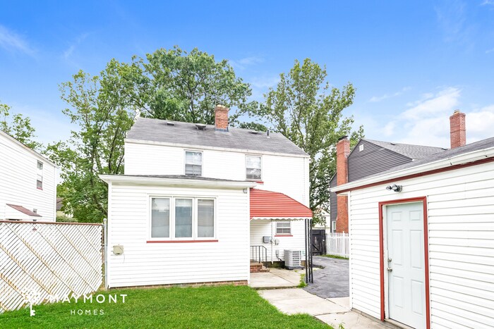 Building Photo - 16221 Stockbridge Ave
