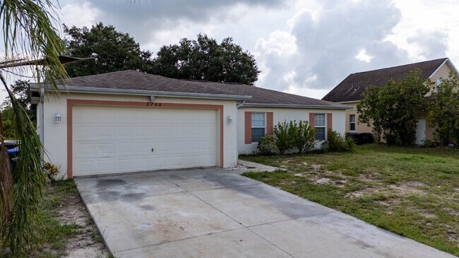Building Photo - "Freshly Painted 3-Bed  with 2 Baths Home ...