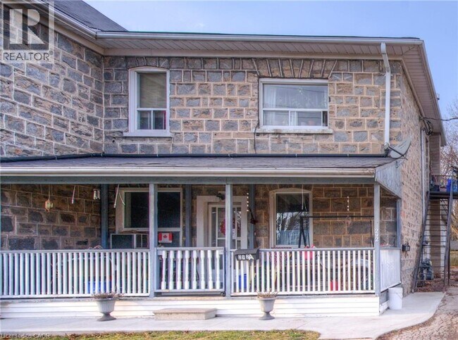 Photo du bâtiment - 292 Main St