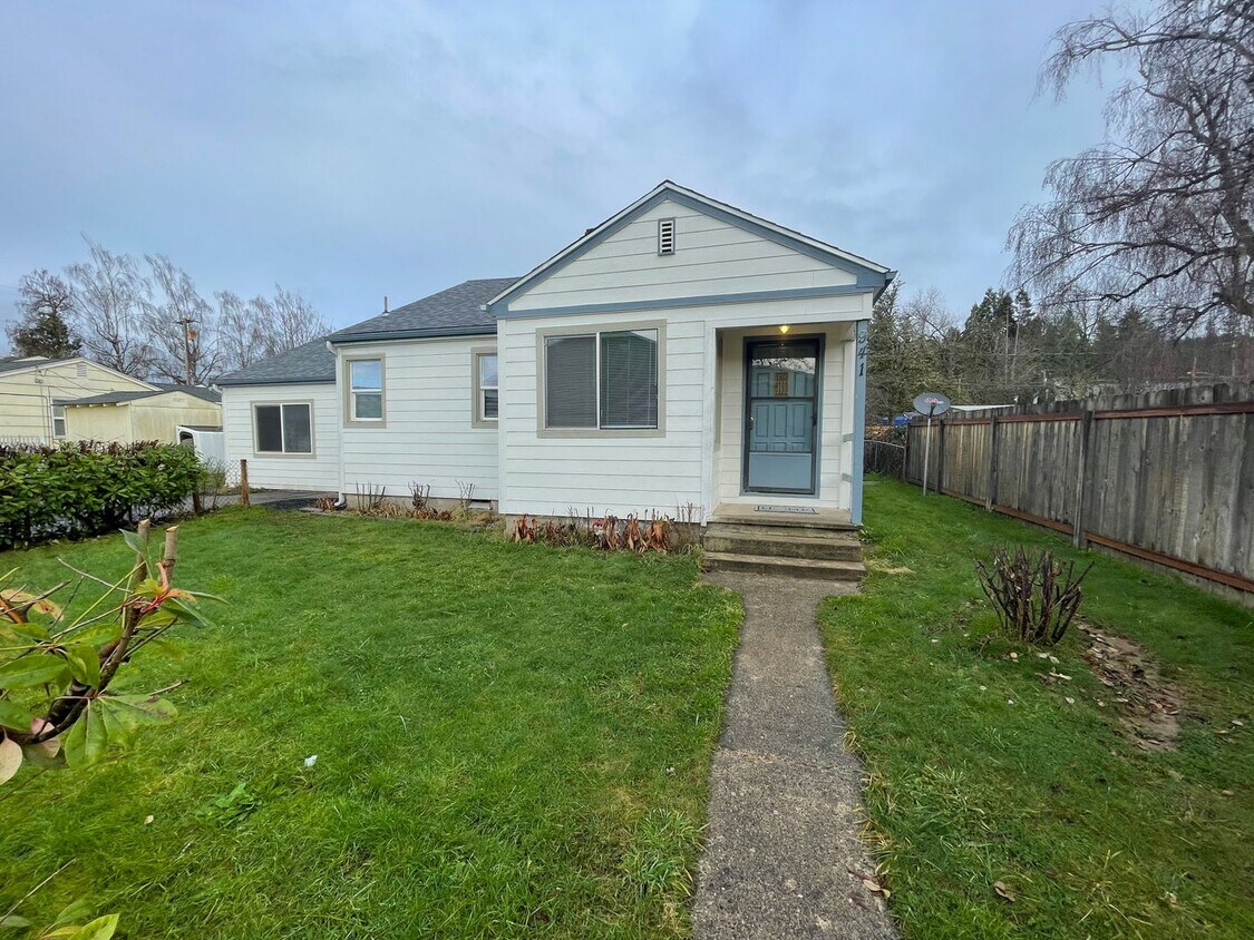 Primary Photo - 2 Bedroom House with Large Yard