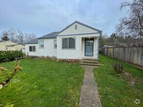 Building Photo - 941 1st W