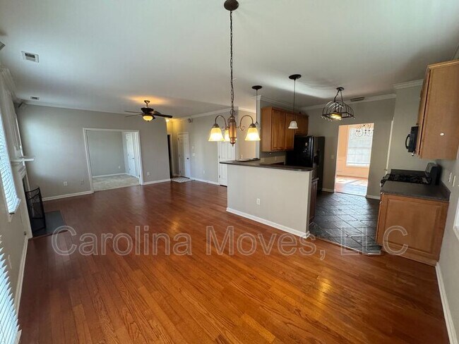 Foto del edificio - 104 Shairpin Ln