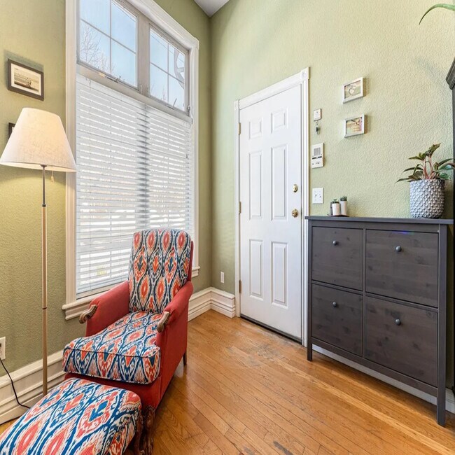 Foto del edificio - 800 E 18th Ave