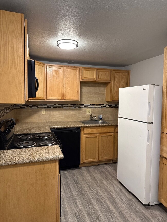 Foto del edificio - 2024 E Pacific Ave