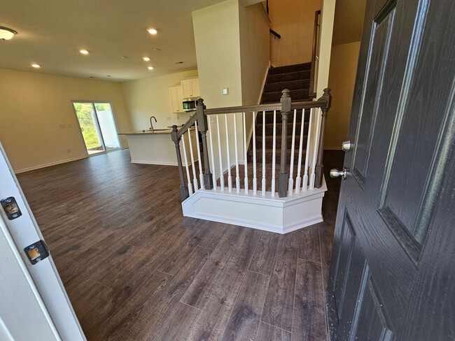 Foto del edificio - Like New End-Unit townhome in Monroe