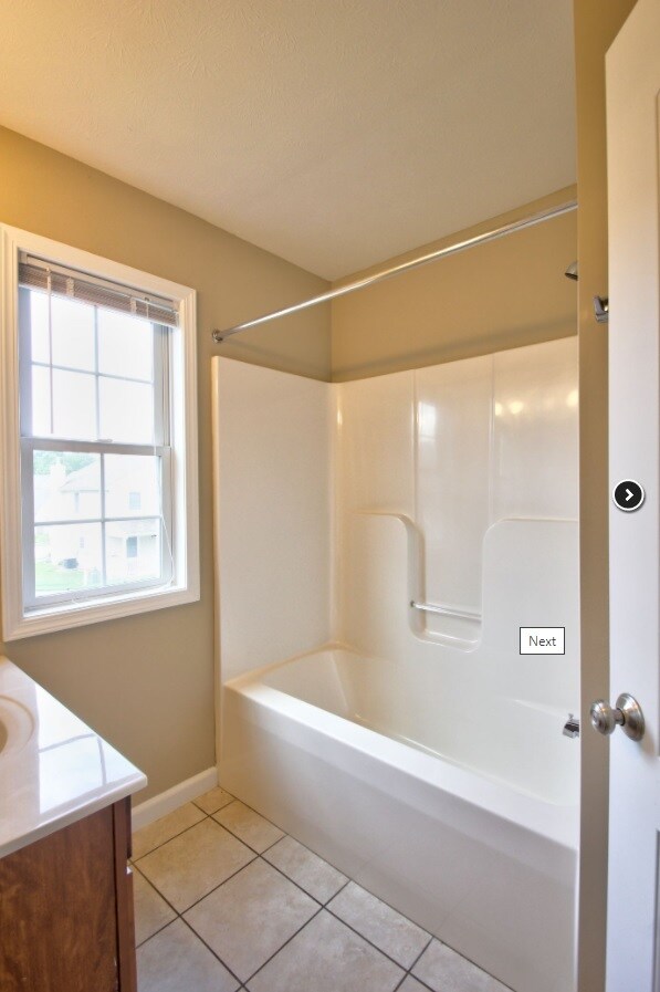 Building Photo - 2811 E Bressingham Way