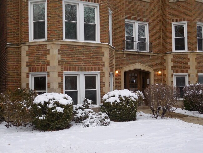 Foto del edificio - 7348 Lake St