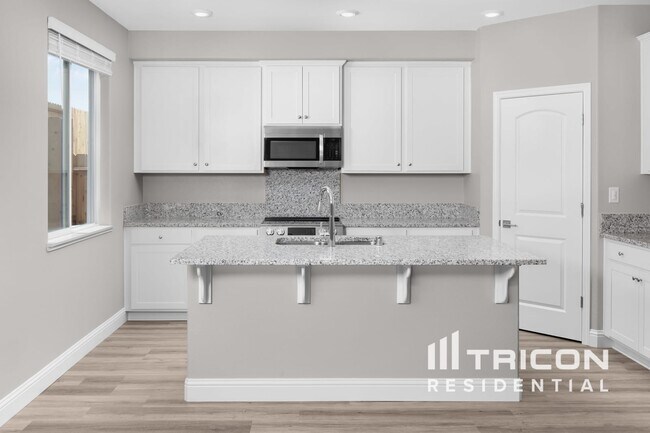 Building Photo - 4071 Zola Pl