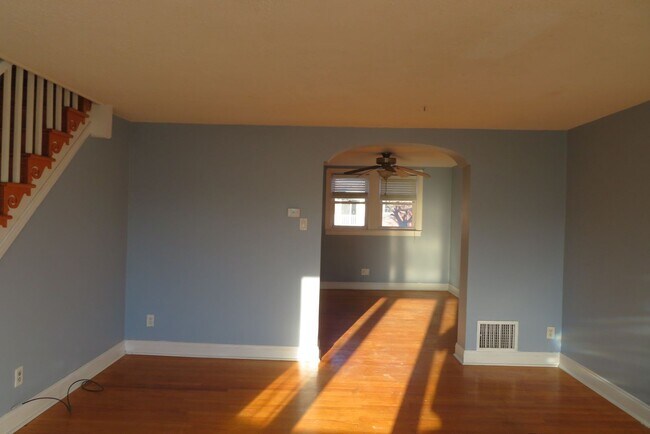 Foto del edificio - 7255 Rutland St.